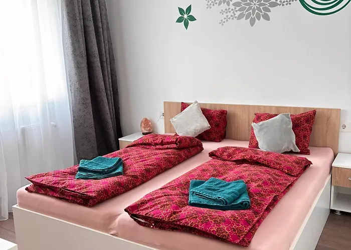 Mirvana Solis Grande *