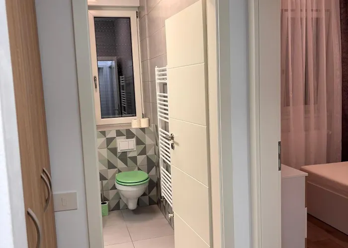 Mirvana Solis Grande *